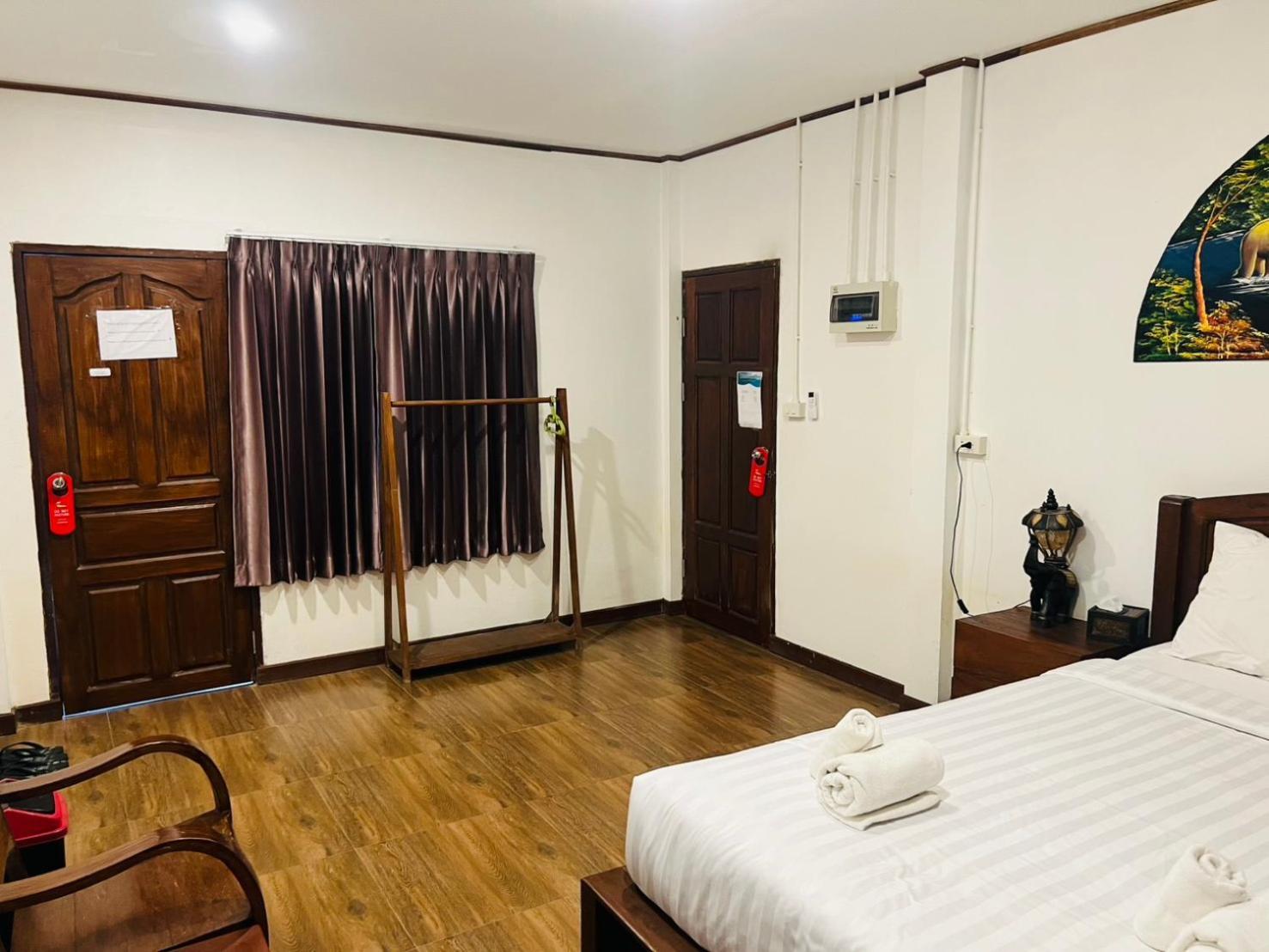 Baan Khlong Mae Kha Hotel — Photos 1
