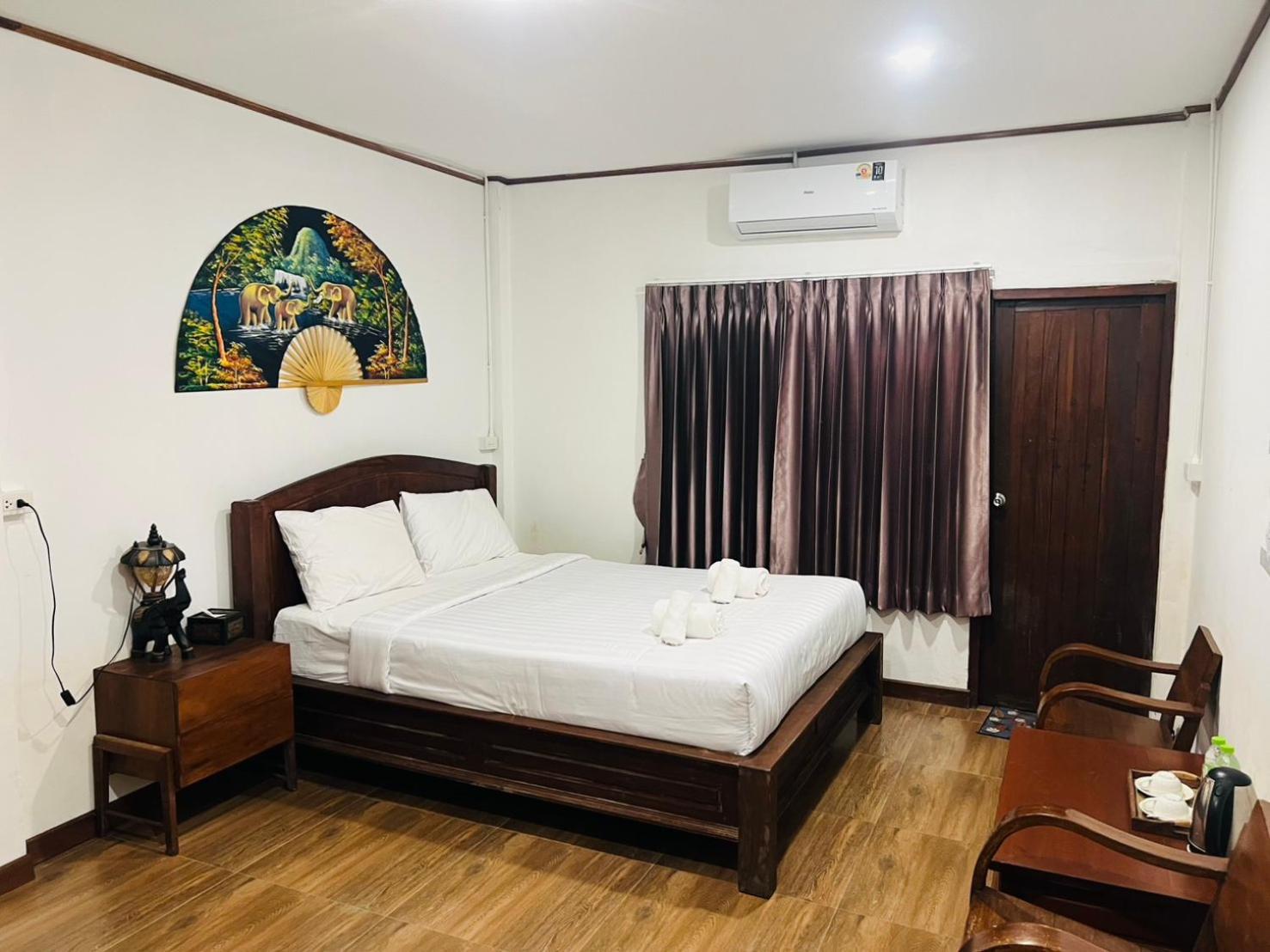 Baan Khlong Mae Kha Hotel — Photos 2